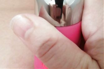 Mature MILF Kitty Queen in the bath with her vibrator - Homemade real BBW PAWG masturbation to real orgasm